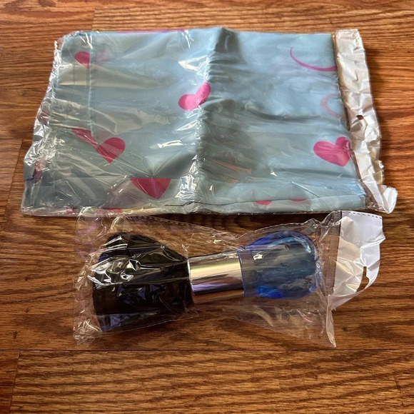 🆕 Kids Barber Cape and Neck Duster Brush - Picture 2 of 4